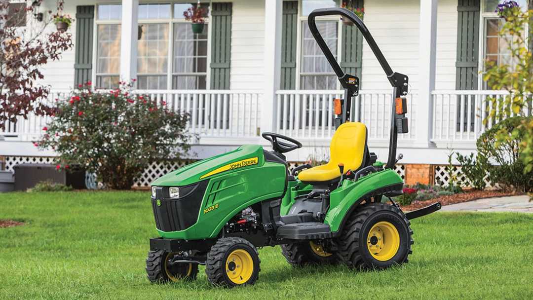 John Deere Compact Tractors | Hutson Inc